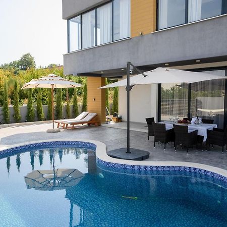 Luxury Scandinavian Улцинь Екстер'єр фото