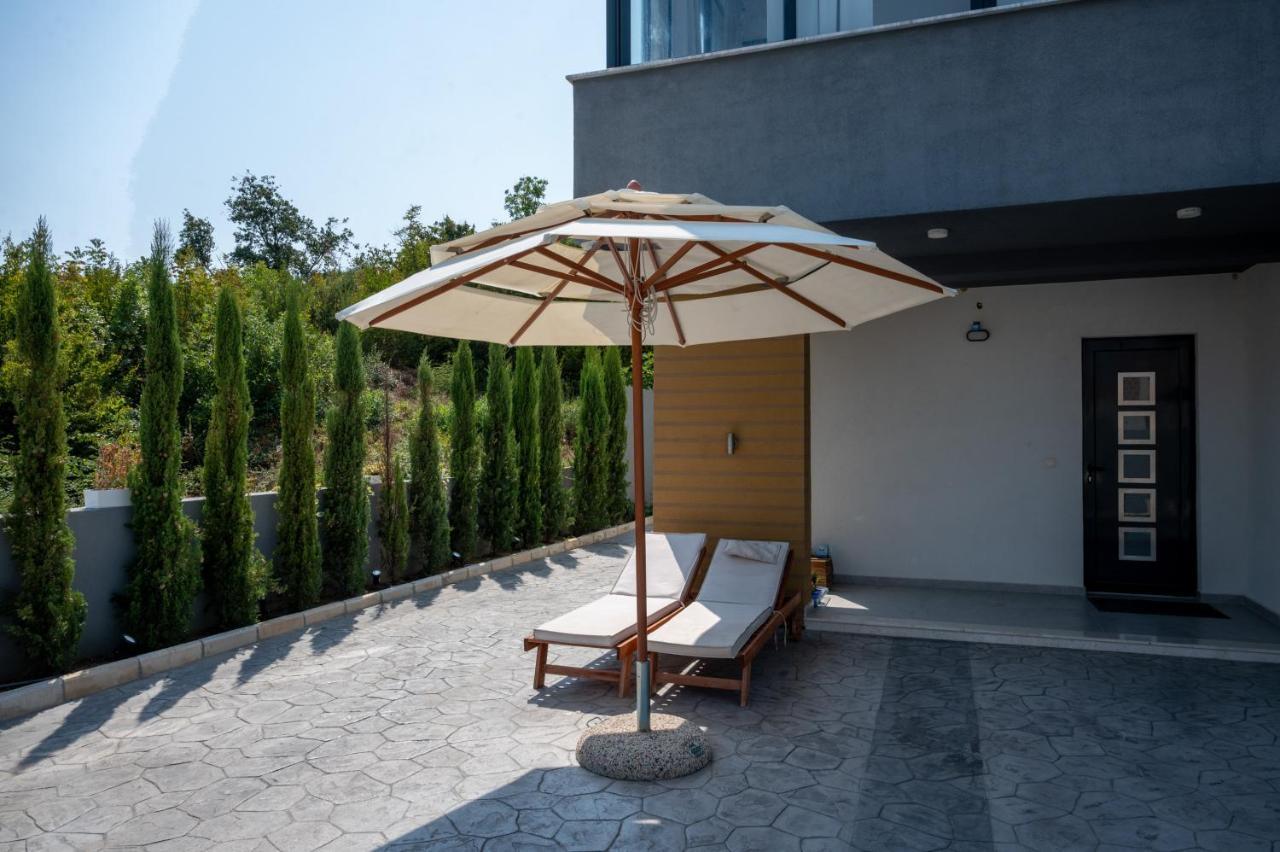 Luxury Scandinavian Улцинь Екстер'єр фото